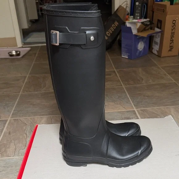 Hunter Black Women's Winter & Rain Boots - Picture 7 of 9